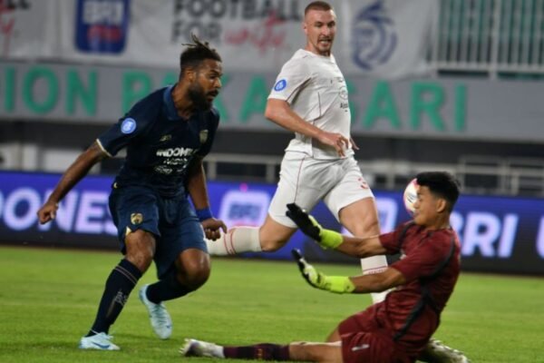 Persis Berhasil Jauhkan Diri dari Zona Degradasi Setelah Kemenangan 1-0 atas Persita
