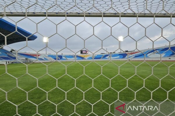 Panpel Arema FC Dapat Sanksi Akibat Pelemparan Bus Persik